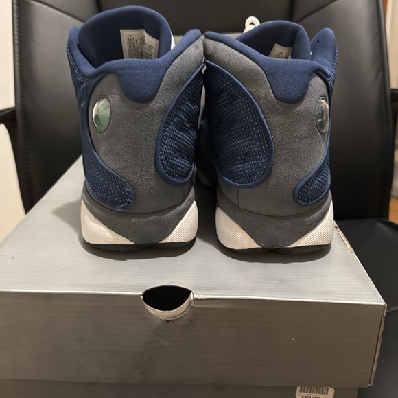 Jordan Retro 13 - Flint (2020)
USED - Picture 4 of 7